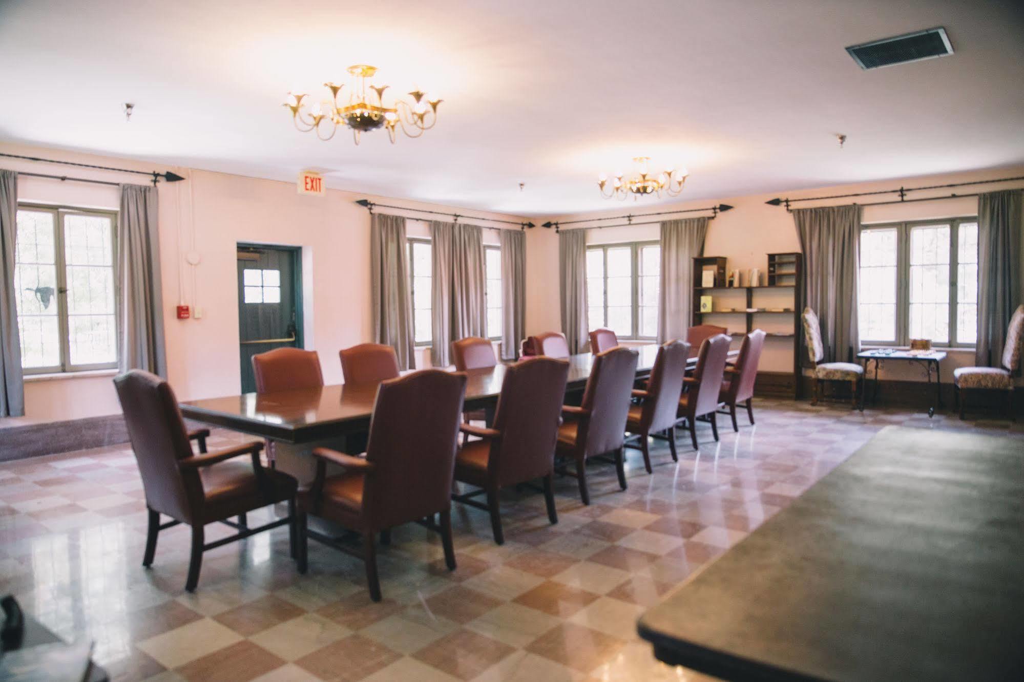 The At Wakulla Springs 3*